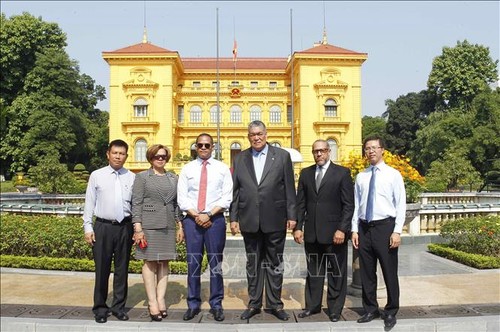 KPV-Generalsekretär Nguyen Phu Trong empfängt hochrangige Delegation der dominikanischen Republik - ảnh 1