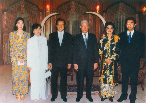 Treffen zwischen dem ehemaligen KPV-Generalsekretär Do Muoi und Spitzenpolitikern weltweit - ảnh 13
