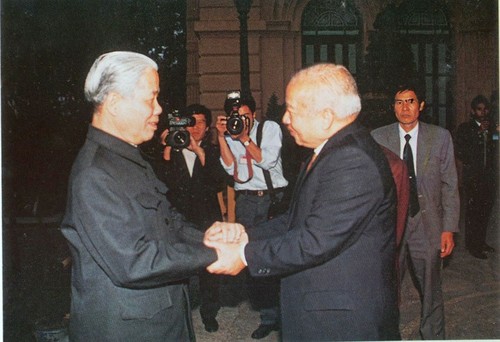 Treffen zwischen dem ehemaligen KPV-Generalsekretär Do Muoi und Spitzenpolitikern weltweit - ảnh 6
