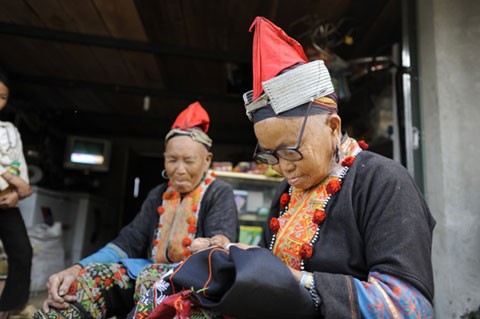 Bewahrung der Kultur des Volkes von den Vereinen im Kreis Sin Ho der Provinz Lai Chau - ảnh 1