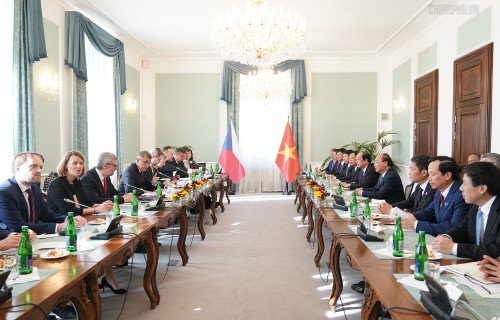 Vietnam und Tschechien verstärken Zusammenarbeit in allen Bereichen - ảnh 1