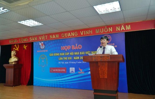 Fast 200 Sportler nehmen am Tischtennis-Turnier des Pokals des vietnamesischen Journalistenverbandes teil - ảnh 1