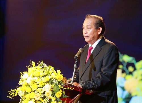 Vizepremierminister Truong Hoa Binh: günstige Bedingungen für Rechtsanwälte schaffen - ảnh 1