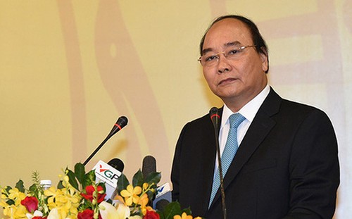Premierminister Nguyen Xuan Phuc äußert Beileid an Familien der Opfer in Großbritannien - ảnh 1