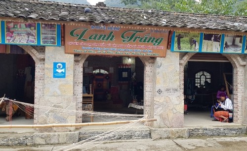 Kreis Dong Van in der Provinz Ha Giang setzt sich für die Armutsbekämpfung ein - ảnh 1
