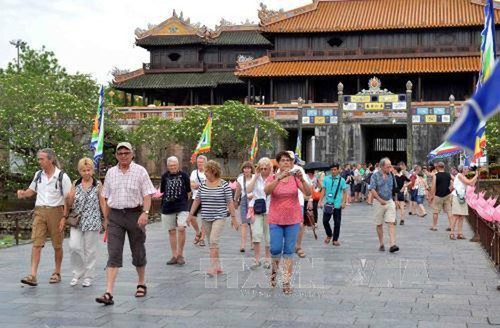 Fast zwei Millionen internationale Touristen besuchen Vietnam im Januar 2020 - ảnh 1