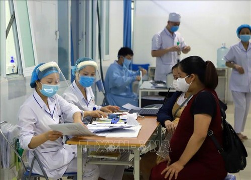 Fotowettbewerb „Vietnamesische Krankenpfleger engagieren sich für Vorbeugung und Bekämpfung der Covid-19“ - ảnh 1