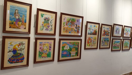 Ausstellung “Leidenschaft auf jedem Zeichen” in Hanoi - ảnh 1