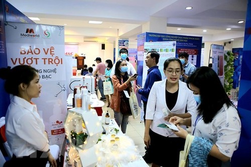 Ho Chi Minh Stadt stellt mehr als 100 wissenschaftliche Forschungsprodukte auf dem Markt vor - ảnh 1