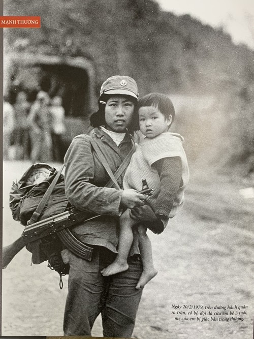 Präsentation des Fotobuchs von Schlachtfeldsjournalisten Tran Manh Thuong - ảnh 1