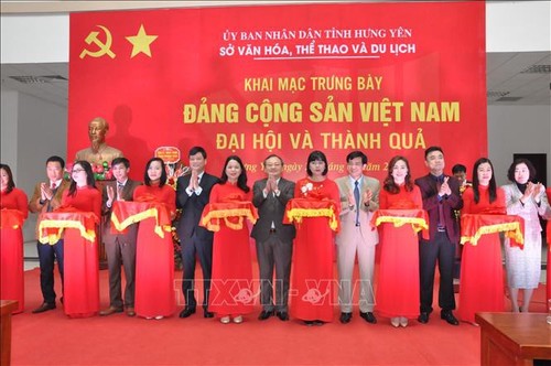 Ausstellung “Kommunistische Partei Vietnams - Parteitag und Errungenschaft“ - ảnh 1