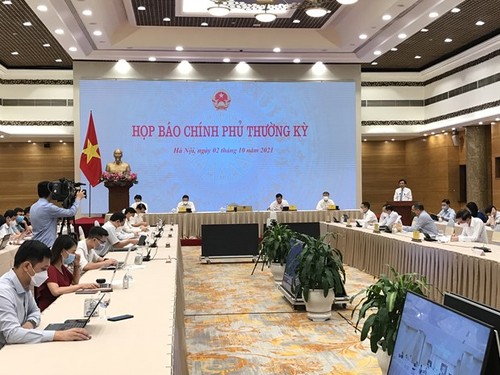 Vietnam entwirft zwei Szenarien für Wirtschaftswachstum - ảnh 1