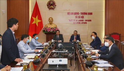 Verstärkung der Aktivitäten, die die Rechte der vietnamesischen Gastarbeiter garantieren - ảnh 1