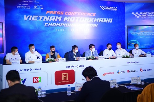 Start der Motorkhana-Meisterschaft auf Rennstrecke Formel 1 in My Dinh - ảnh 1