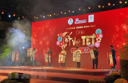 Eröffnung des Tet Viet-Fests 2022 in Ho Chi Minh Stadt - ảnh 1