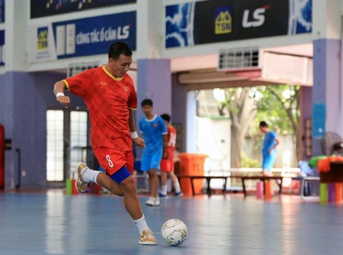 Spieler mit dem „Futsal-Goldenen Ball 2021“ bemüht sich um Goldmedaille bei Sea Games 31 - ảnh 1