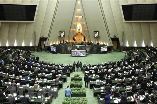 Iranisches Parlament unterstützt die Rückkehr zu Atomabkommen mit sechs Bedingungen - ảnh 1