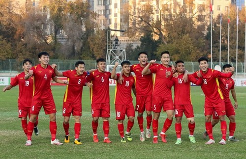 Eröffnung des Freundschaftsturniers Dubai Cup 2022: Unentschieden zwischen U23 Vietnams und Iraks - ảnh 1