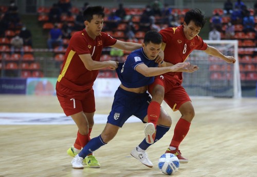 Vietnamesische Futsal-Mannschaft gewinnt Ticket für Finale der asiatischen Futsal-Meisterschaft - ảnh 1