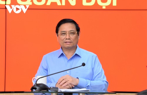 Premierminister Pham Minh Chinh: Viettel soll ein Vorbild der staatlichen Unternehmen sein - ảnh 1