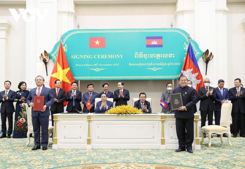 Weitere Entwicklung der Nachbarschaft, Freundschaft und Zusammenarbeit zwischen Vietnam und Kambodscha - ảnh 1