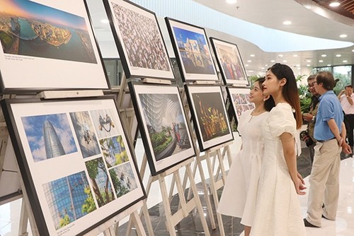 Ausstellung über APEC-Park in Da Nang - ảnh 1