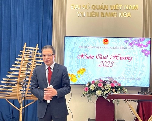 Vietnamesische Botschaft in Russland veranstaltet Frühlingstreffen 2023 - ảnh 1
