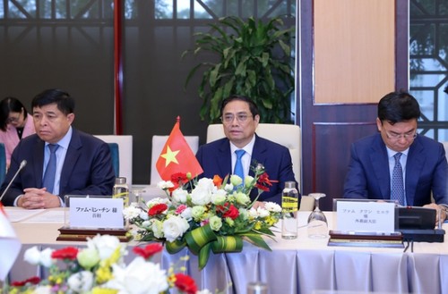 Premierminister Pham Minh Chinh empfängt japanische Wirtschaftsorganisationen - ảnh 1