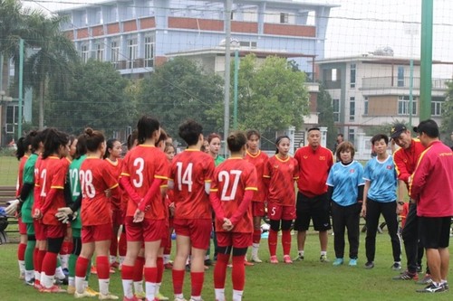 Vietnams U20-Fußballmannschaft bereitet sich auf 2. Qualifikationsrunde der U20-Fußballasienmeisterschaft der Frauen vor - ảnh 1