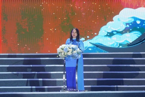 Folkloristisches kulturelles Meeres- und Inselfestival Vietnams - ảnh 1