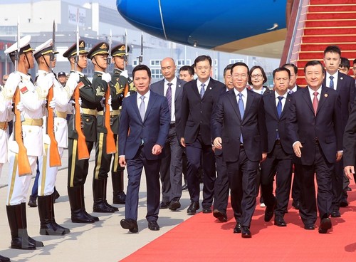 Staatspräsident Vo Van Thuong beginnt Aktivitäten beim „Gürtel und Straße“-Forum in China  - ảnh 1