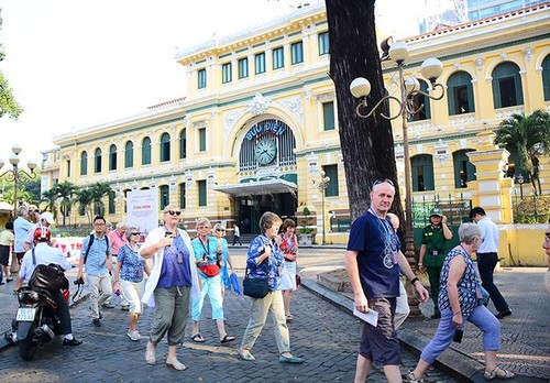 Ho Chi Minh Stadt empfängt 75.000 internationale Touristen beim Neujahrsfest Tet - ảnh 1