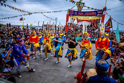 Größtes Fest zur Wal-Verehrung der Provinz Binh Dinh - ảnh 1