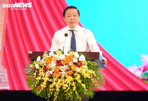 Vizepremierminister Tran Hong Ha beteiligt an Zeremonie zum Start des Aktionsmonats für Kinder 2024 - ảnh 1