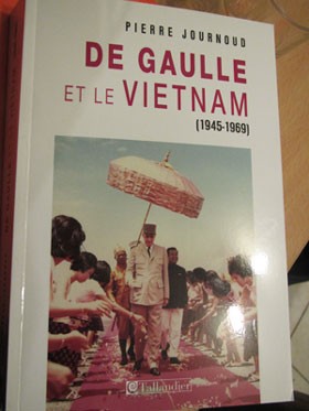 Books on Vietnam war introduced in Paris - ảnh 1