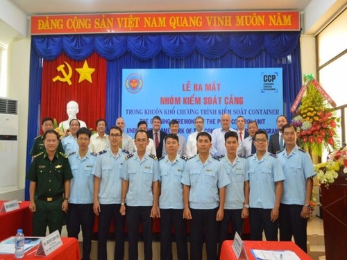 Vietnam tightens control of containers at sea ports - ảnh 1