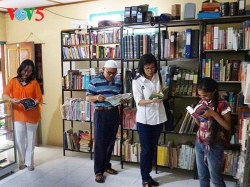 DX Museum&Library: An Indonesian DXer’s passion for radio - ảnh 1