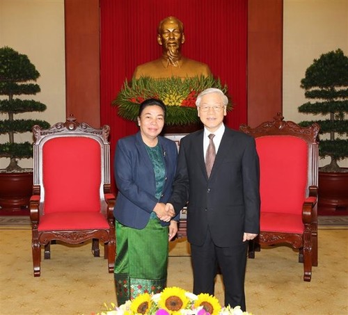 Vietnam, Laos tighten Party relations - ảnh 1