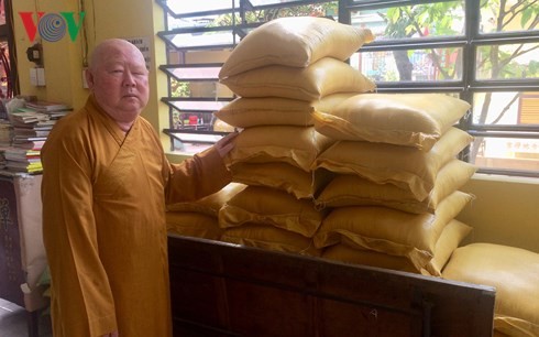 Buddhists raise 30 million USD for charity  - ảnh 1