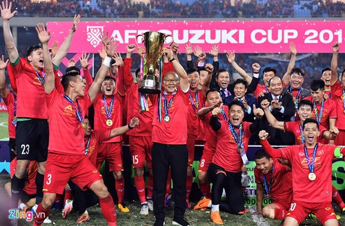 Nation cheers football squad’s 2018 AFF Suzuki Cup victory  - ảnh 1