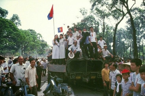 National Reunification Day celebrated across Vietnam - ảnh 2