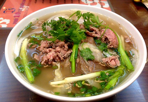 The Guardian names Hanoi one of seven famous Asian "food paradises" - ảnh 1