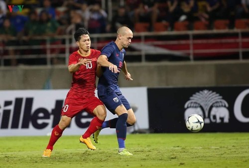 World Cup 2022: Vietnam draw Thailand in goalless qualifier - ảnh 4