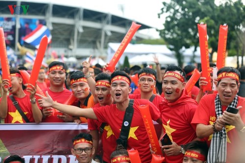World Cup 2022: Vietnam draw Thailand in goalless qualifier - ảnh 10
