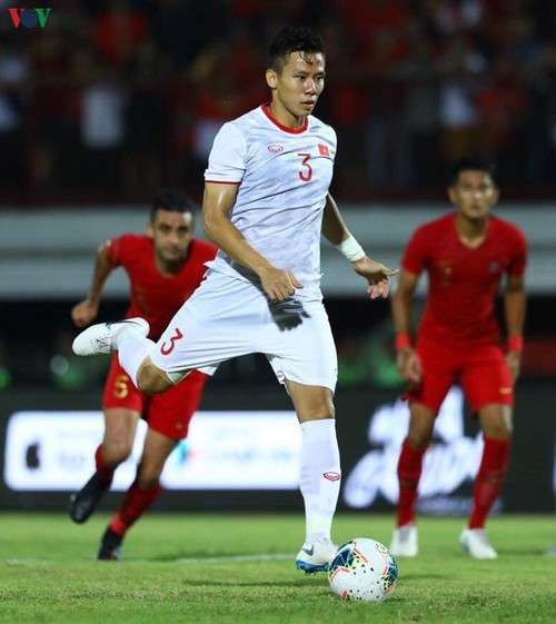 World Cup qualifier: Vietnam beat Indonesia, moving up to 2nd place in Group G - ảnh 1