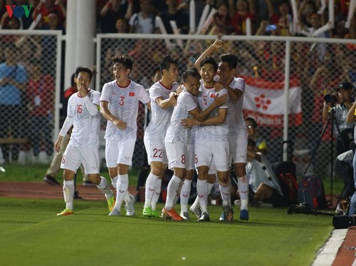Vietnam win first ever SEA Games gold in men’s football - ảnh 4