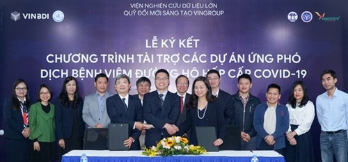 Vingroup pledges 840,000 USD for coronavirus research in Vietnam - ảnh 1