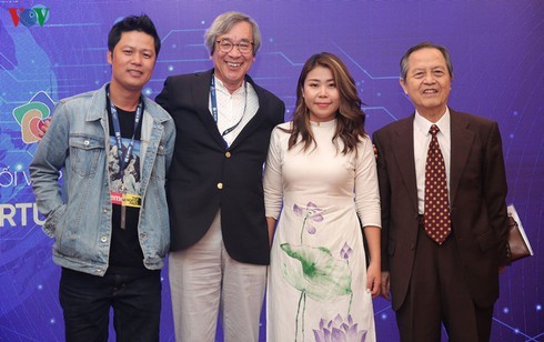 Young journalist aspires to see Vietnam “step out into the world” - ảnh 2