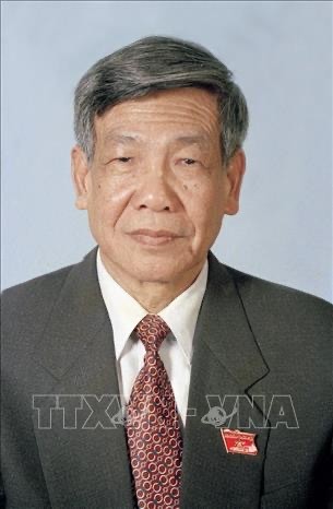 Former Party chief Le Kha Phieu passes away, aged 89 - ảnh 1