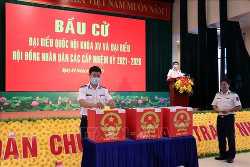 Ba Ria-Vung Tau holds early voting for soldiers, fishermen - ảnh 1
